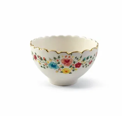 کاسه کوچک مخوشمزه خوری لبه طلا با برجسته کاری طرح گل سرخ